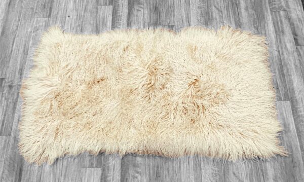 Beige Mongolian Sheepskin Plate : (120cm L x 60cm W) Perfect As Rugs or Making Cushions and Garments. - Image 3