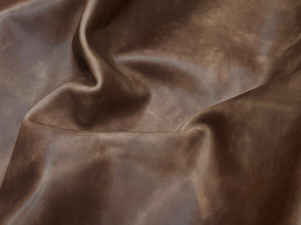 Chaplin Taupe Blaze : Smooth Semi-Firm Pull up Leather Cow Sides, 1.6-1.8mm (Ex Pittards Stock) - Image 3