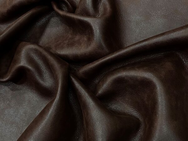 Conquest Mulch : Leather Cow Side with Mottled Finish, 1.4-1.6mm (Ex Pittards Stock) - Image 3