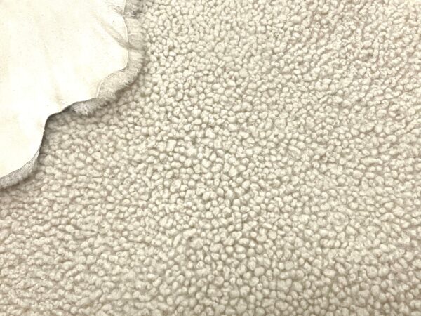 Merino Curly Linen : 12mm 9 Piece Shearling Bundle (Ref-gh.eol) - Image 2