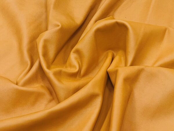 Muffler Oil : Smooth Grain Soft Cow Side : 1.1-1.3mm (Ex Pittards Stock) - Image 3