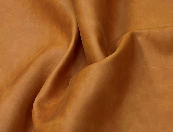 Peak Allium : Tan Coloured Pull-up Cow Sides, 1.4-1.6mm (Ex Pittards Stock) - Image 3