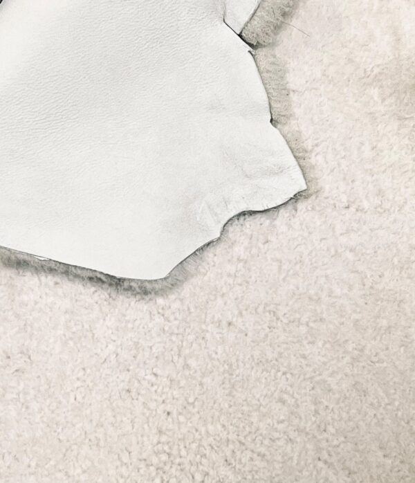 Small Merino Curly White : 10mm 17 Piece Shearling Bundle with Nappalan Reverse (Ref-gh.eol) - Image 2